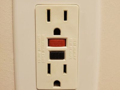 24/ Outlet Repair